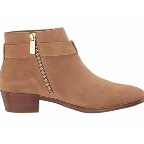 Micheal Kors Suede Ankle Boot - Picture 4 of 6